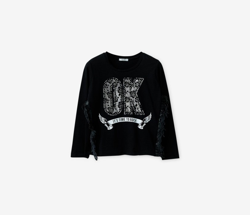 magliette nera under armour